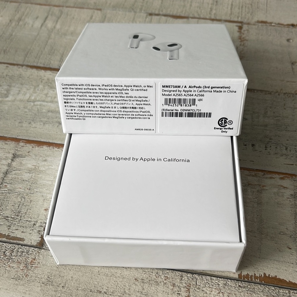 NIB Apple AirPods Pro with MagSafe Charging Case - Picture 7 of 11